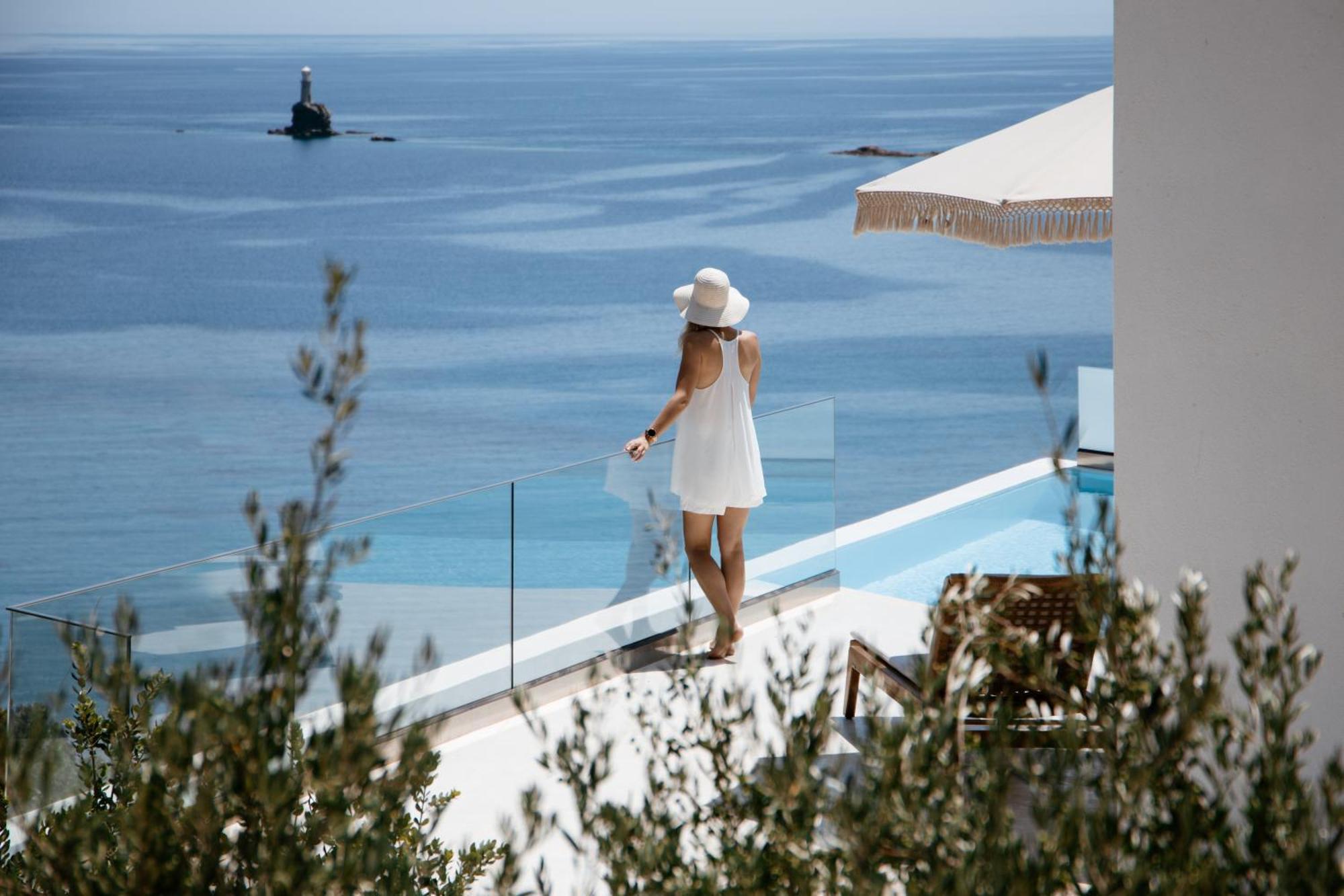 Golden Vista, Beachfront Suites By Explore Andros Exterior photo